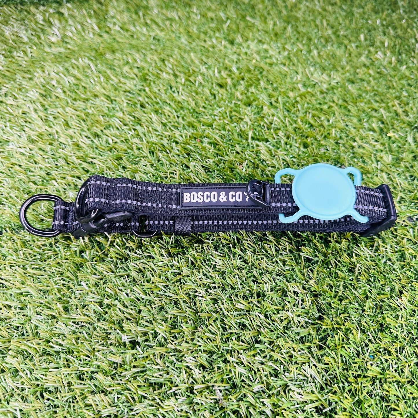 silicone-airtag-holder-for-dogs-black