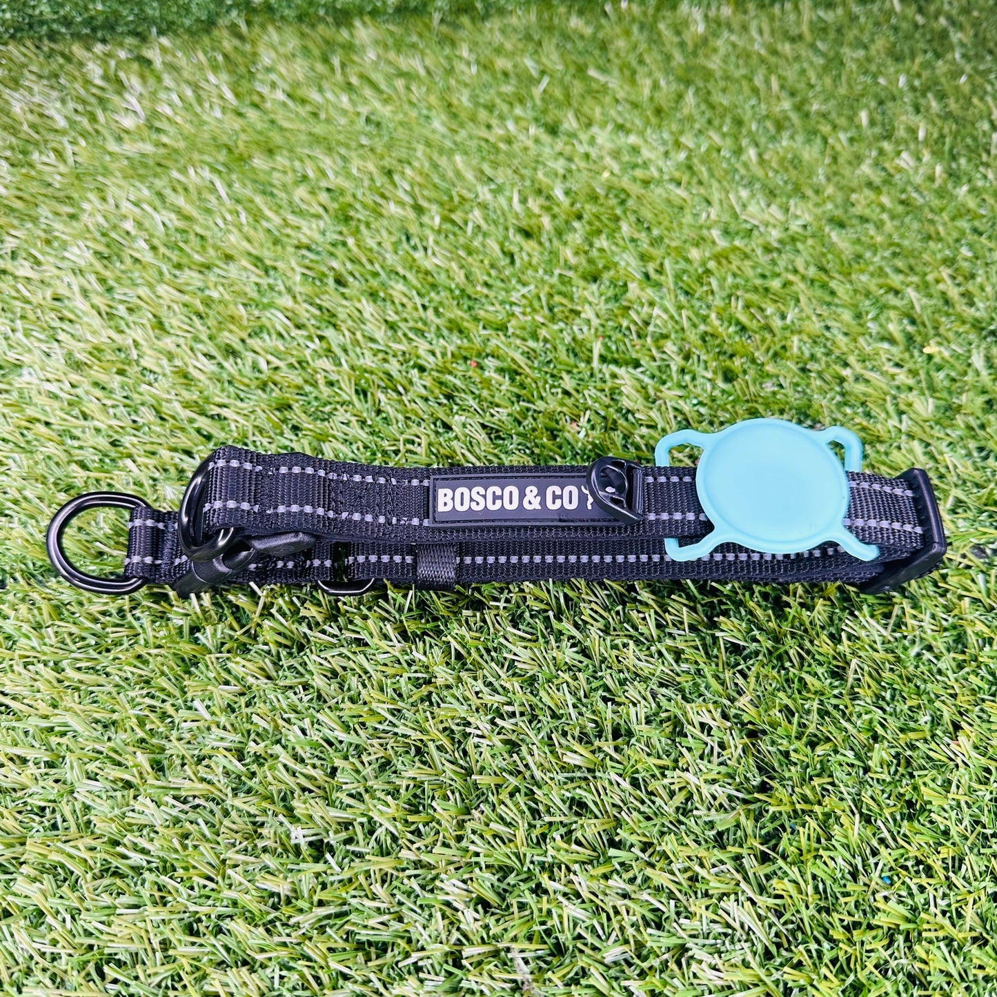 silicone-airtag-dog-accessory-white