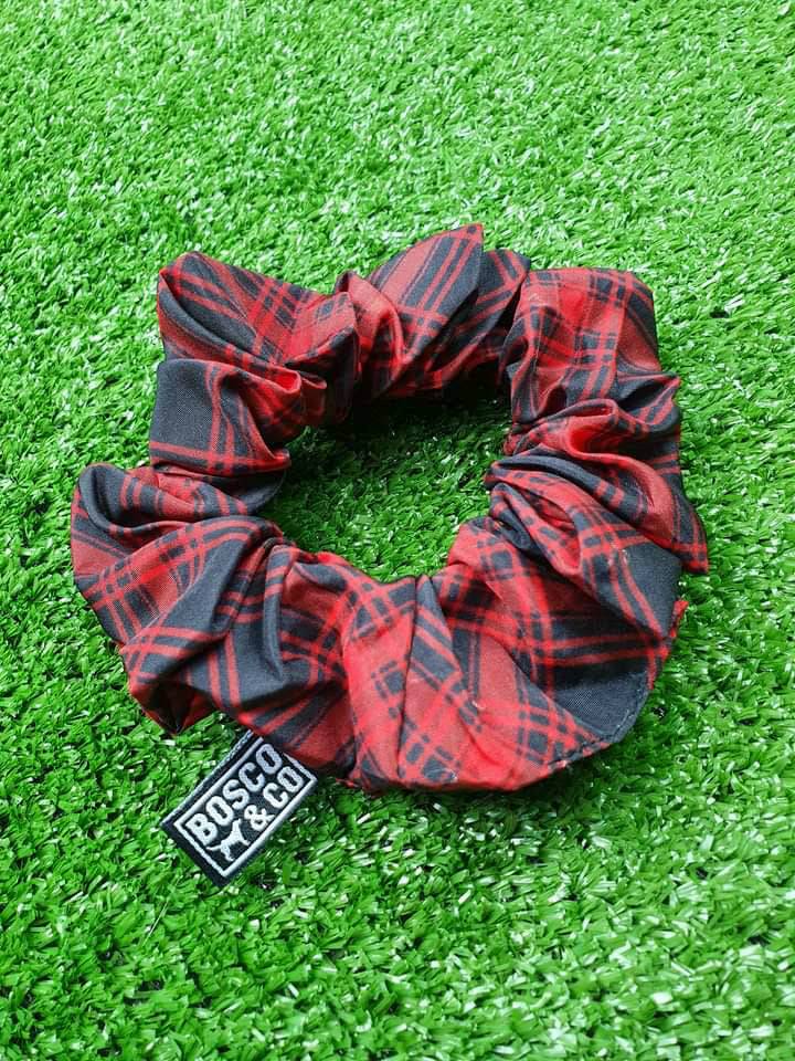 black-red-tartan-hair-scrunchie-bosco-co
