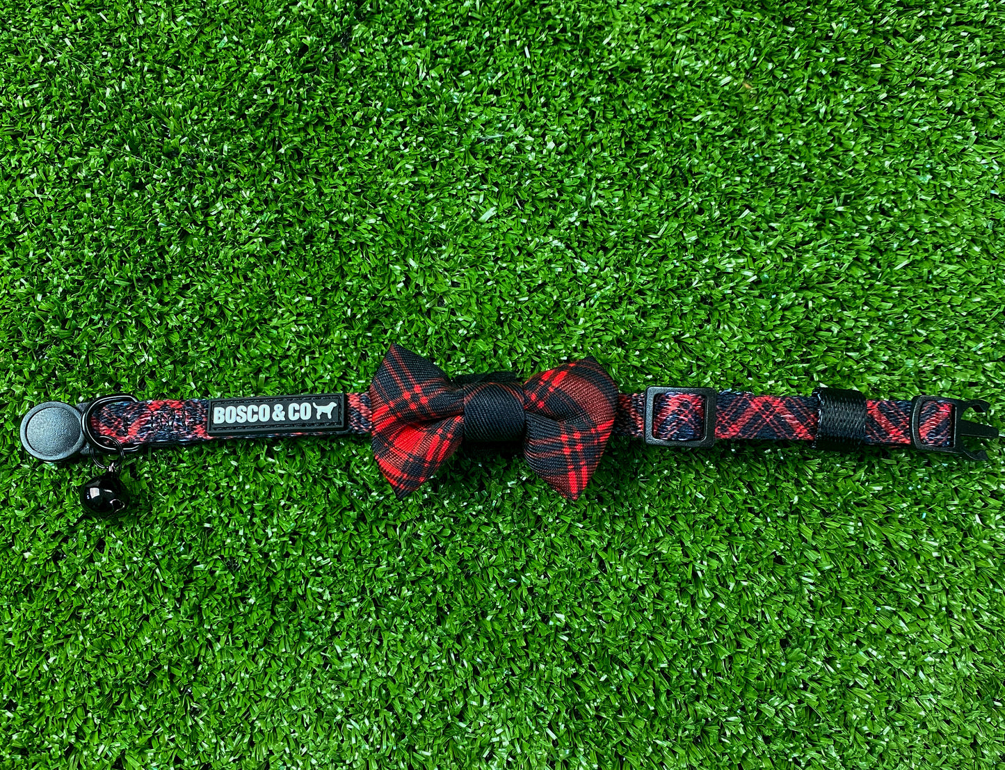 adjustable-cat-collar-with-bow-tie