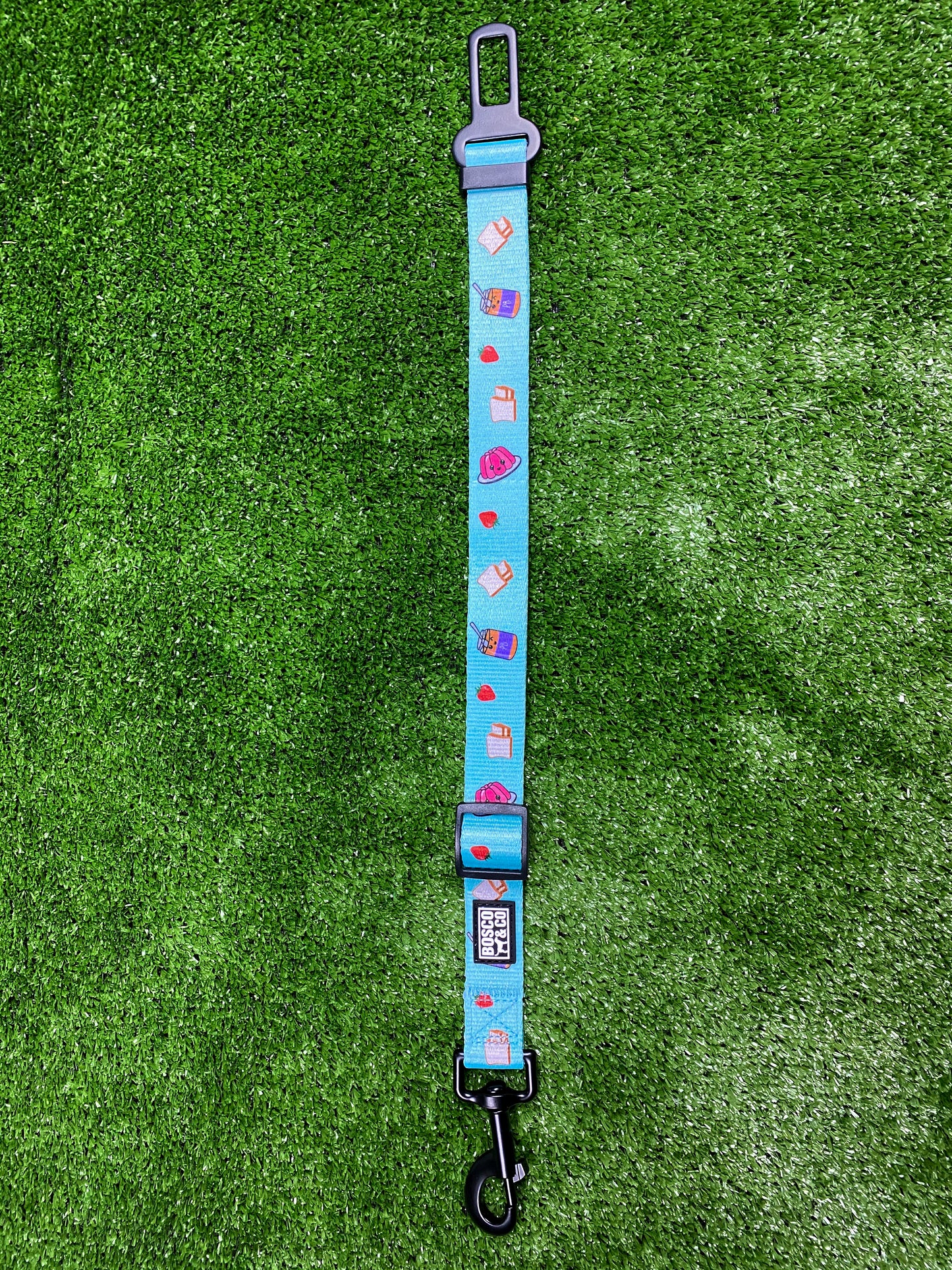 dog-car-seatbelt-restraint-peanut-butter-jelly