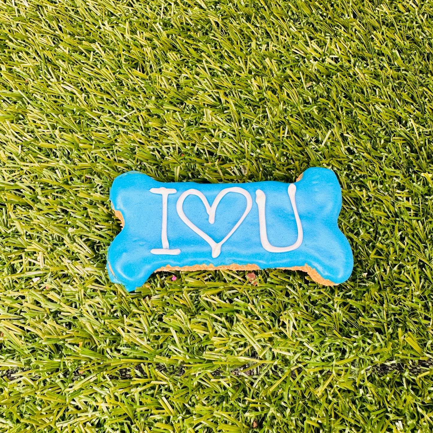 small-dog-bone-i-love-u-treat-australia