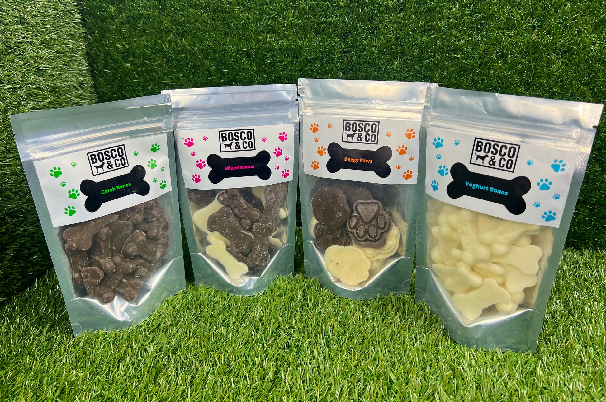paw-shaped-dog-treats-carob-and-yoghurt